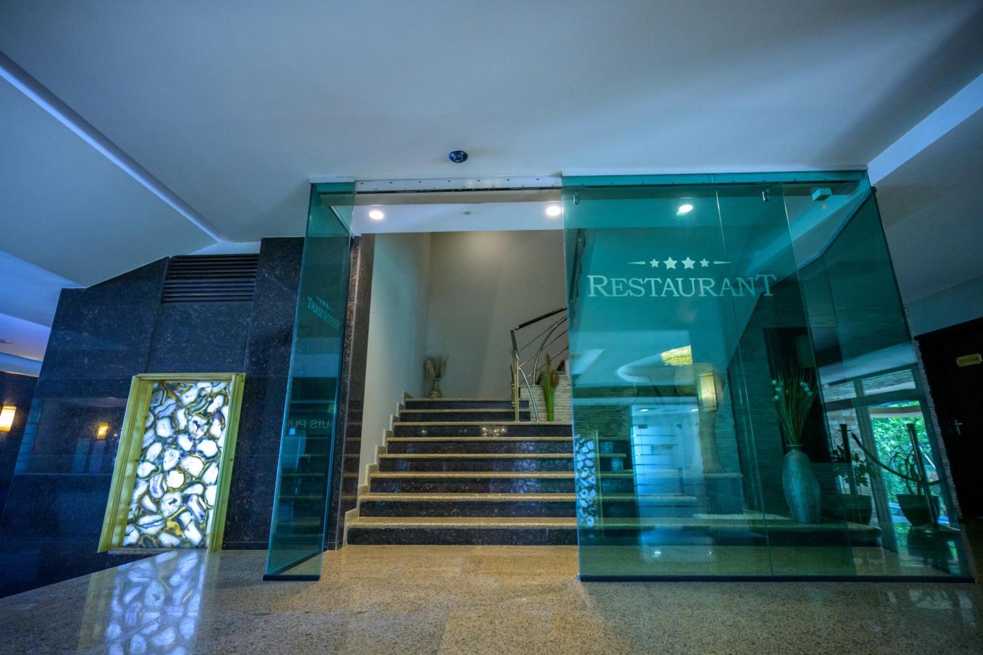 Hotel Esplanada Tulcea Exterior photo